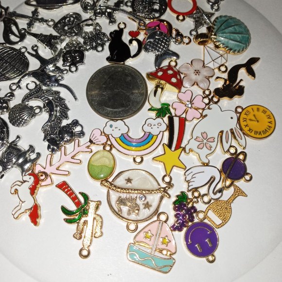 4 Random Charms will be sent to you See quarter for size refrence NEW💖SPECIAL - Picture 5 of 7